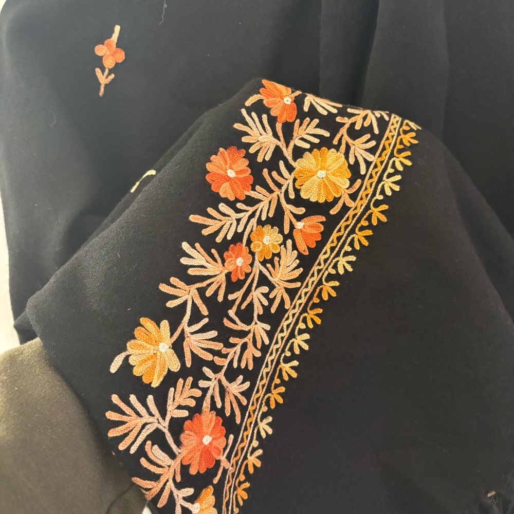 Cashmere Wool Black Oversized Floral Embroidered Shawl Stole Wrap Boho Luxury - Picture 3 of 7